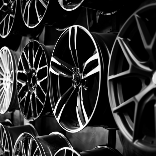 Background picture of wheel rims for the Legend Truck Parts online store.